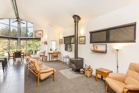 Wentworth Apartment | Yankabilly Island - 'The Pelican' Outback Retreat