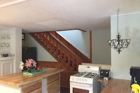 Lake Cowichan House | Riverfront Relaxation