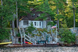 Frontenac Cabin | Channel view spacious cottage