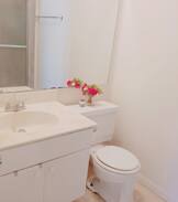 Fullerton Apartment | A Cozy Airbnb in Fullerton 2