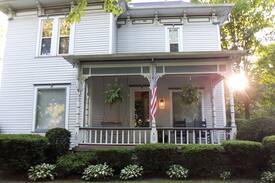 Middlebury House | The Maple House