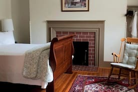 Staunton Bed & Breakfast | Frederick House - Young 12