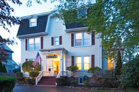 Off Broadway Bed & Breakfast | Low midwk price B&B rooms Beech Tree Inn & Cottage