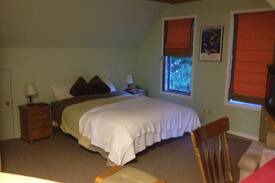 Mayne Island Cabin | Eaglehurst on Mayne Island