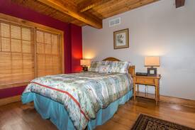 Nashville Cabin | Serendipity Park Log Cabin
