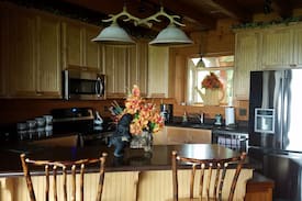 Sevierville Cabin | Carden Cabin- 4 Bedrooms, 2.5 Bathrooms, Sleeps 10