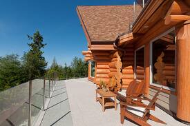 Roberts Creek Villa | Memories to Last a Lifetime