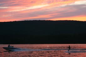 Hewitt Apartment | Alice's Lakeshore Bed and Breakfast