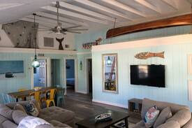 Treasure Island Cabin | "Beach Life 3" 3BR Beach Cottage Ti