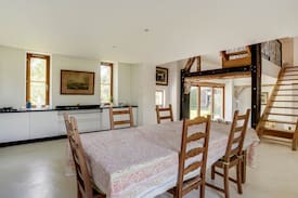 Larchant Cabin | The Courtyard House of the Marais de Larchant