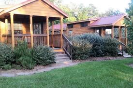 Nacogdoches Cabin | Summit Hill North Cottage with Kitchen