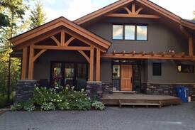 Golden House | Eagle’s View Retreat Upper