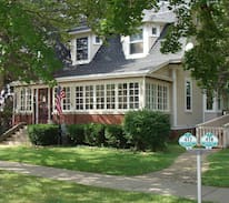 Lake Geneva Apartment | Geneva Street Inn in Maple Park Historic District