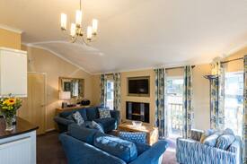 Bowness-on-Windermere Cabin | Forest Pines Lodge, Fallbarrow Holiday Park