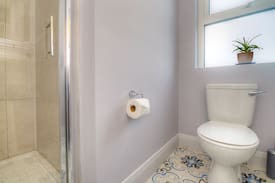 Galway House | Over Massimo - Room 5