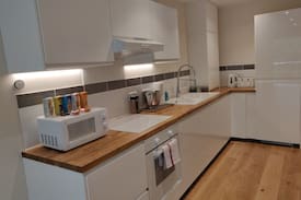 Canterbury Apartment | No1 Inspired House - Beautiful Riverside Apartment