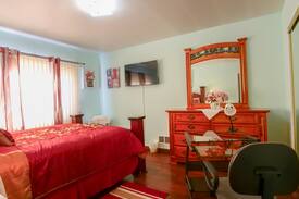 Dolton House | 1 COZY HOUSE IN DOLTON IL. invites you to rest