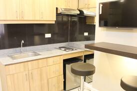 North Reclamation Area Apartment | Barkada Room 4 Near SM & Robinsons Galleria Cebu