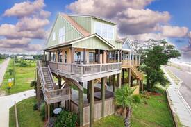 Long Beach House | The Nest, a waterfront cottage!