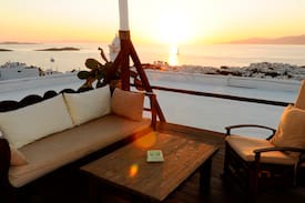 Drafaki Apartment | Orange Suite in Mykonos Town