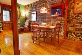 Old Quebec Bed & Breakfast | La Maison Lafleur Old -Quebec bnb#2