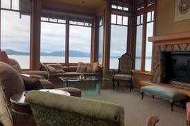 Halfmoon Bay House | The Bluff at Welcome Beach