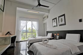 Tawau Villa | Serenity Twin - Tiku White House