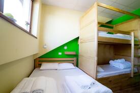 Svitlogirske Hostel | Triple room in DREAM Hostel Poltava