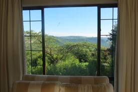 Hilton House | Birds nest... a nature lovers paradise