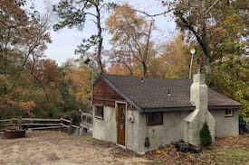 Newtonville Cabin | River's Edge Cabin I