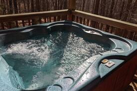 Ellijay Cabin | Four Winds Lodge & Hot Tub, Pool Now Open!