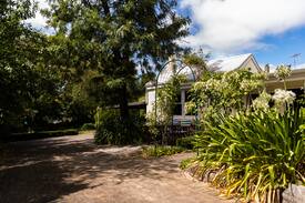 Hahndorf House | Billy's Cottage (whole house, best location)