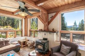Red Cliff House | The El Capitan Lodge - at Tennessee Pass
