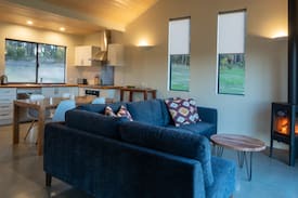 Cowaramup Cabin | Valley Retreat, Treeton Winery, Margaret River