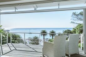 Clifton House | Secluded Beachside Bungalow in Clifton