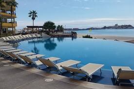 Bella Vista Apartment | 3 Bedroom Ground Floor Sonoran Sky