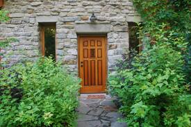 Mount Robson Villa | Goat's Head Gatehouse