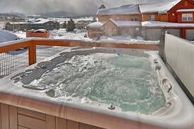 Fraser House | Tres Apres Mountain Home - Hot Tub, Bikes & Views!