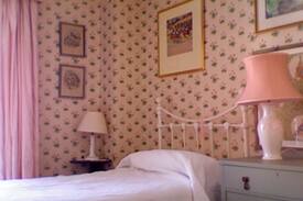 Wells House | Best Location! Georgian Home B&B (4 Bed Rooms)