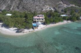 Montrouis House | BELLA VISTA BEACH HOUSE