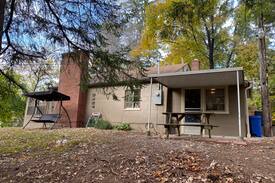 Sharpsburg Cabin | Burr Oak Paradise