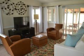 Leeward Settlement House | PERIWINKLE | Charming Caribbean Home|Near to Beach