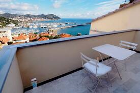 Imperia Apartment | Casa del Nostromo con terrazza vista mare