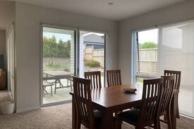 Silverdale House | Millwater - 1 bedroom with all you need.