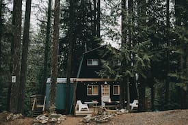 Sunshine Valley Cabin | The Moosewood - Sunshine Valley Retreat