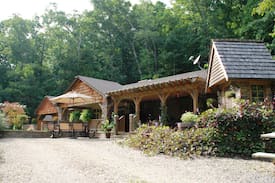 Fairfield House | "Hobbit's Retreat" Earth Living at its BEST