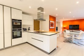 Bourne End House | Meadow House -Modern Luxury in the Heart of Bucks