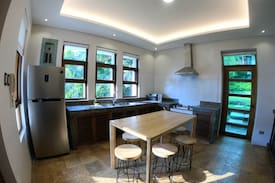 Calamba Villa | Luxury Home in Tagaytay Highlands