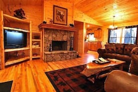 Clarkesville Cabin | Bear Paw
