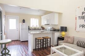 Savannah Cabin | The Cottages at Cohen's Retreat-7
